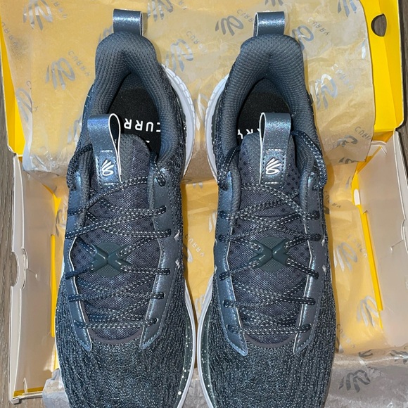 BRAND NEW Steph Curry Size 13 Basketball Shoes - Picture 4 of 7